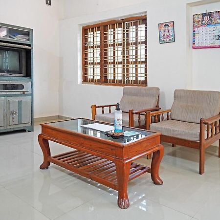 Oyo Home Unity Home Stay Rajpipla Ngoại thất bức ảnh