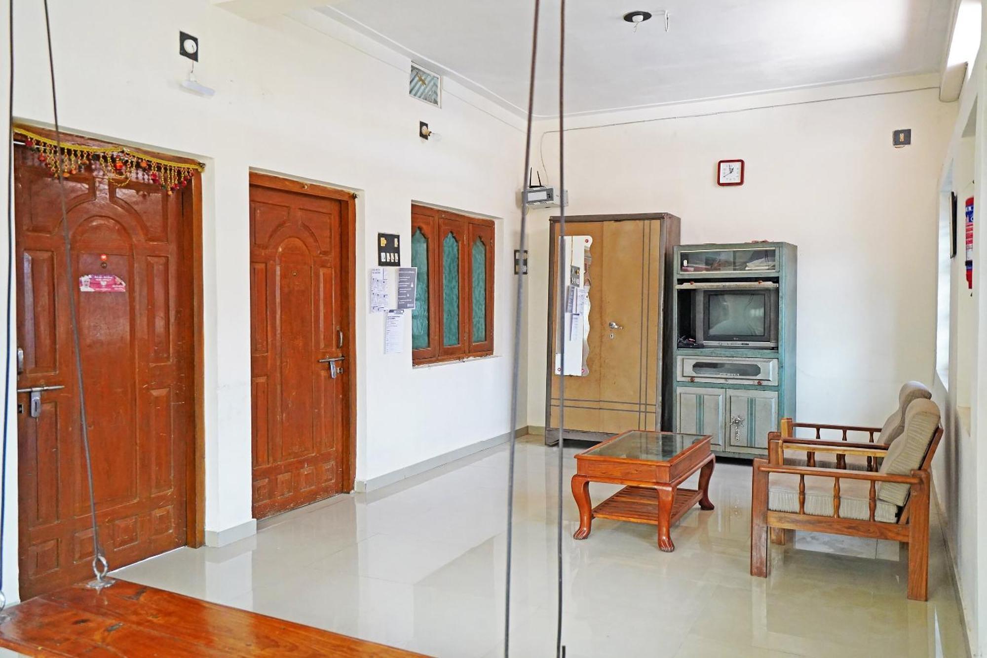 Oyo Home Unity Home Stay Rajpipla Ngoại thất bức ảnh